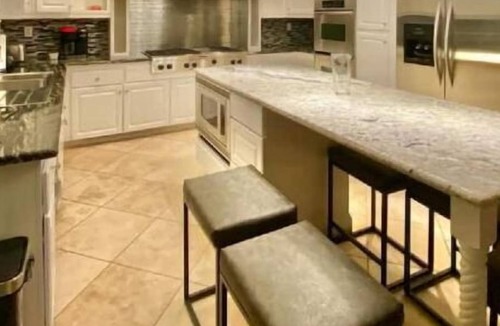 Victorville House | Large Pool home, quiet neighborhood, Spacious