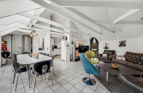 Klegod Strand Cottage | Large pool house with 6 person outdoor spa 1015