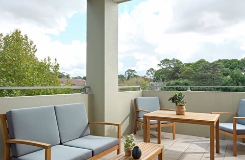 Warrawee Apartment | Large Premium 2 Bd Apt with Views | Balcony Dining