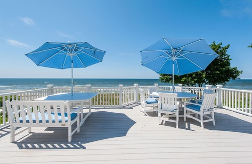 South Haven House | Large Private Beach on Coveted Golden Mile!