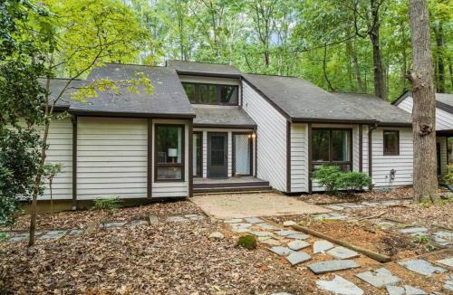Chapel Hill House | Large, private home on forested lot in Chapel Hill