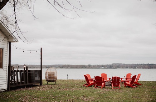 Auburn Cottage | Large Private Lakefront Rare 2+ Acre Lot