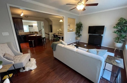 Charlottesville House | Large & Private Room on Separate Floor w/Parking