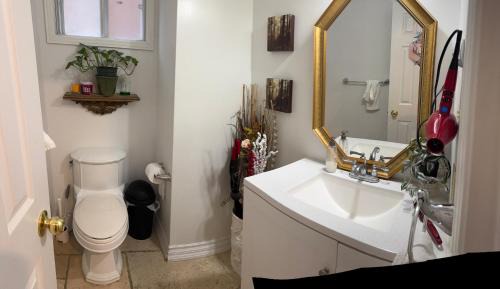 Mississauga House | Large private room