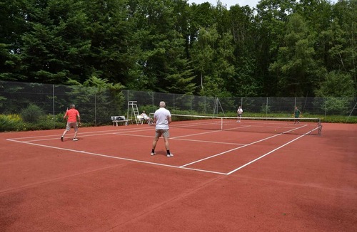 Serquigny House | Large property with tennis and wood