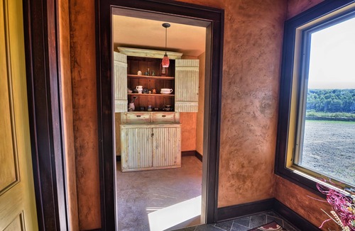 Sprout Brook House | Large property with 2nd barn/game house and additional beds