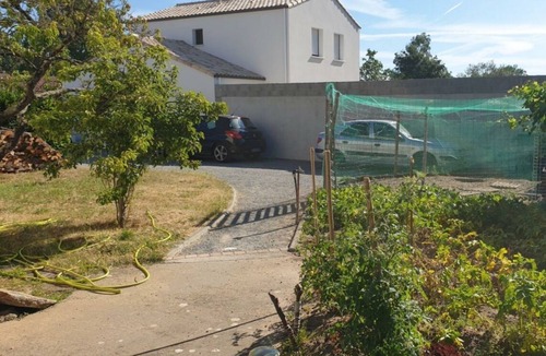 Chemere House | Large, quiet house near the wilderness
