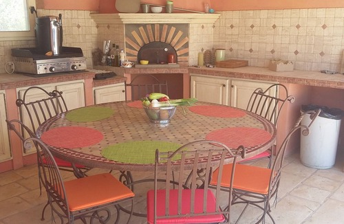 Le Muy Resort | large quiet villa with pool
