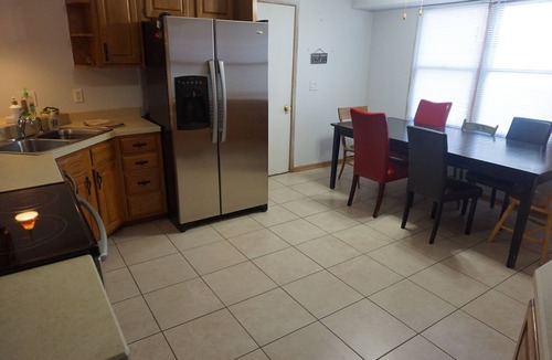 Urbandale House | Large Ranch Style Home with 6-7 bedrooms