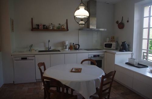 Sabres House | Large renovated 1920s villa