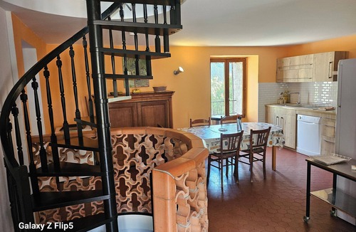 Caille House | Large renovated farm