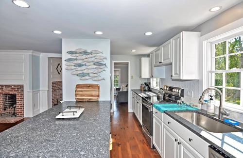 North Truro House | Large, Renovated, Pet Friendly home w/room for everyone! Close to everything.