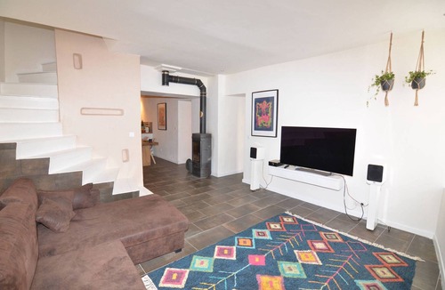 Bize-Minervois House | Large roof terrace|BBQ|2 min walk river swimming!