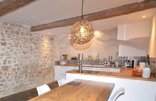 Bize-Minervois House | Large roof terrace|BBQ|2 min walk river swimming!