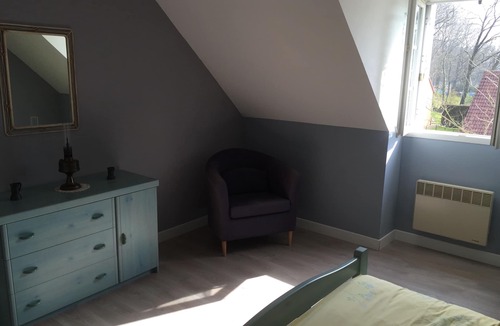 Sille-le-Philippe House | Large room in a spacious Maison bourgeoise.