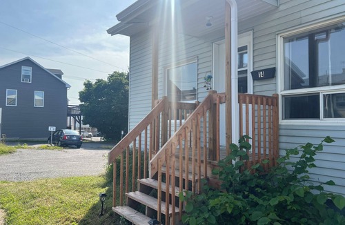 Rimouski-Neigette House | Large room in the city center