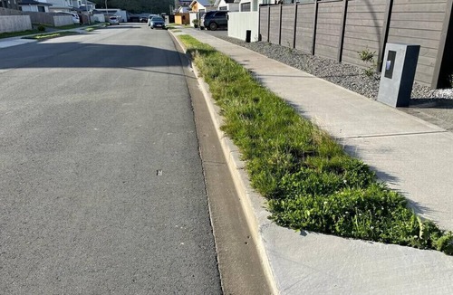 Tawa House | Large room, private entry, free wifi