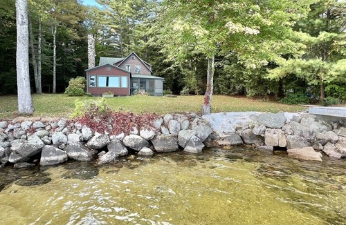 Sebago Cottage | LARGE RUSTIC COTTAGE WITH BUNK HOUSE. SLEEPS 17.