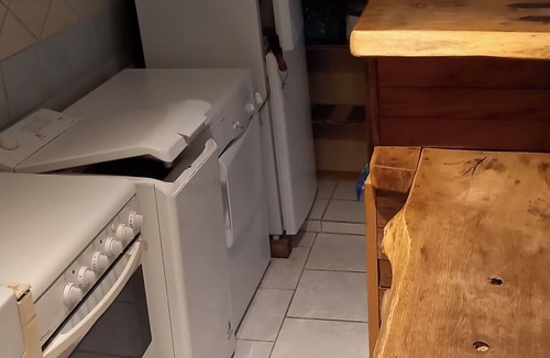 Saint-Leonard-de-Noblat Apartment | Large studio with private Jacuzzi