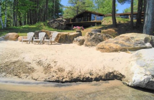 Tudor and Cashel Apartment | Large Sandy Beach! Amazing Privacy! Stunning Property!