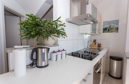 Stobrec Apartment | Large sea view apartment in Stobreč