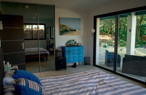 Longeville-sur-Mer Villa | Large Secluded Beach House With Heated Pool&Jacuzzi. Sea Views To Ile De Re