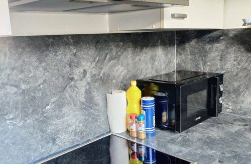 Thionville Apartment | Large secure studio in quiet hypercentre 3mins from station