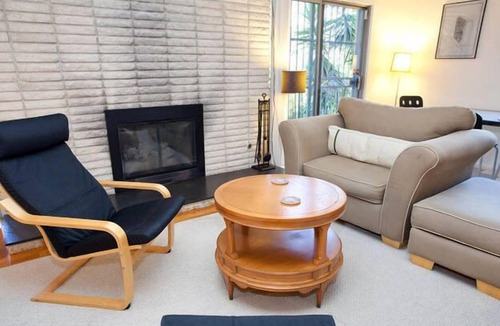 Silver Lake Apartment | Large Silver Lake foothills studio with huge deck