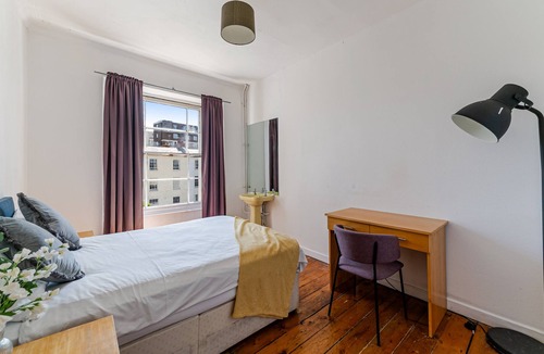 Clifton House | Large Single Room with Shared Bathroom