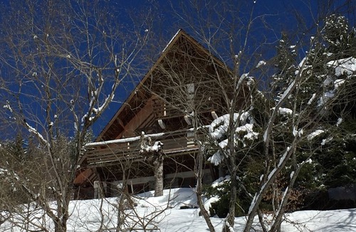 Eaux-Bonnes Ski Chalet | Large south-facing chalet with balcony facing the slopes