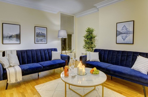 Leamington Spa Apartment | Large Spacious and Stylish 2 Bed apt with Parking