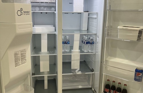 West Pullman House | Large Space With Garage