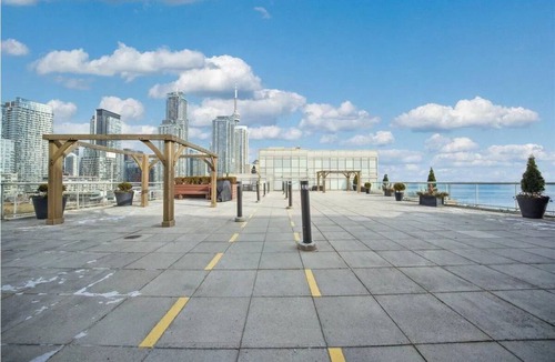 Bathurst Quay Condo | Large Spacious 1 Bed/2 Bath Right on Waterfront!