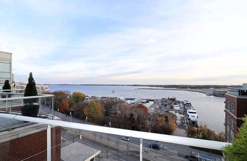 Bathurst Quay Condo | Large Spacious 1 Bed/2 Bath Right on Waterfront!