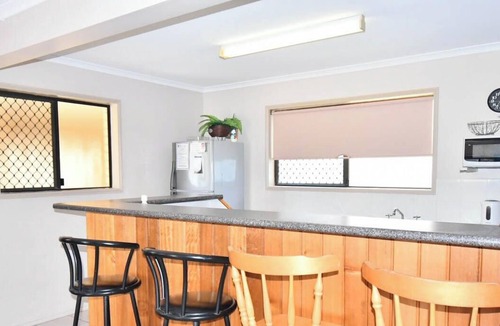 Woodgate House | Large & Spacious - 159 ESPLANADE