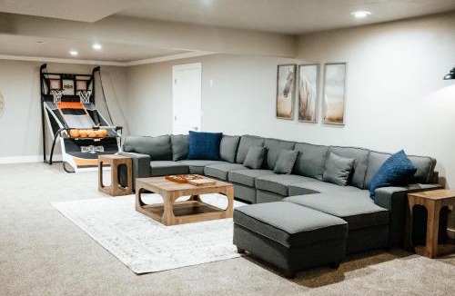 South Jordan House | Large & Spacious Home, Sleeps 23+ near SLC