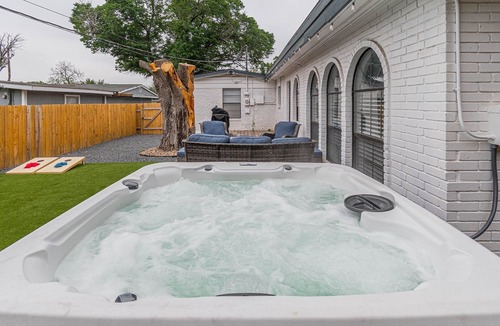 Shearer Hills - Ridgeview House | Large Spacious House w/Pool Table/Fire Pit!nClose to Downtown,The Pearl,Airport