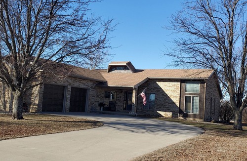 Olpe House | Large spacious house located in quiet neighborhood