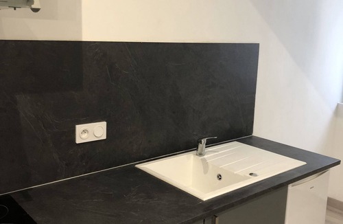 Quartier Saint-Clement - Jardin des Plantes Apartment | Large spacious studio close to all amenities!