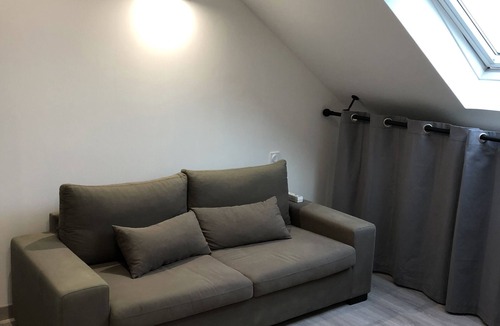 Quartier Saint-Clement - Jardin des Plantes Apartment | Large spacious studio close to all amenities!