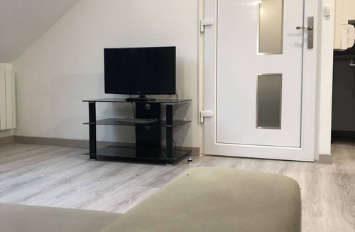 Quartier Saint-Clement - Jardin des Plantes Apartment | Large spacious studio close to all amenities!