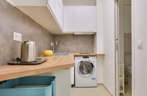 15th Arrondissement Apartment | Large & Spacious Studio in Central Paris 15th