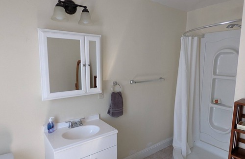 Harrisburg House | Large Sparkling Attic Unit w Private Bath