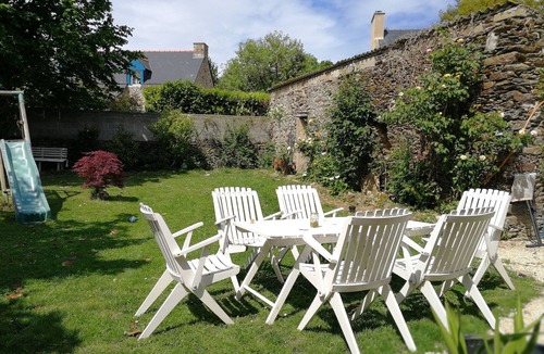 Le Minihic-sur-Rance House | Large stone house close to the beach