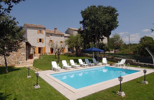 Strpacici Villa | Large stone house with garden, private pool