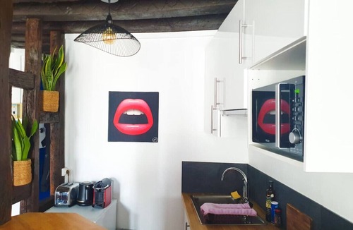 Saint-Germain-en-Laye Apartment | Large studio - city center - 300 m RER A