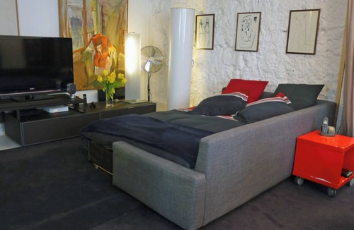 Arts-et-Metiers Apartment | Large studio 2 rooms on a charming and popular street in the Marais