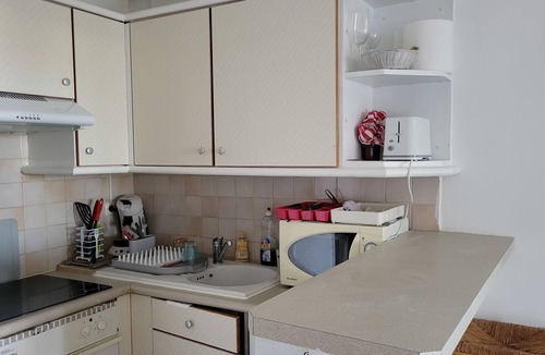 Antibes Apartment | Large studio 4 people quiet residence with swimming pool