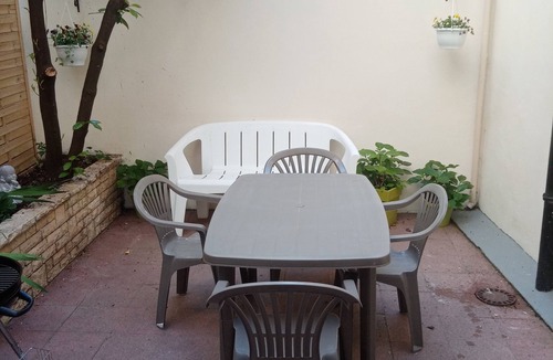 Boulogne-Centre House | large studio at the foot of the cathedral