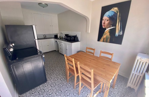 Lower Queen Anne Apartment | Large Studio Apartment at the Space Needle!